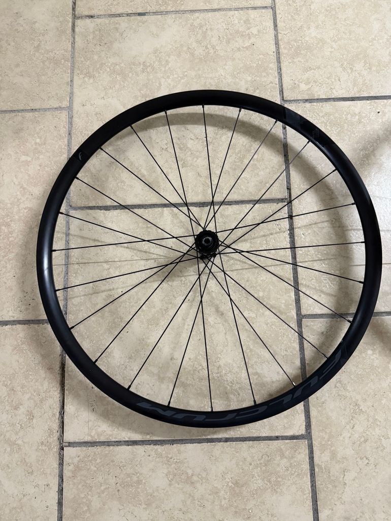 Used Fulcrum Racing 600 db 2025 bike — image 2 of 3