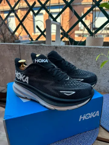 Used Hoka Clifton 9 Running Shoes