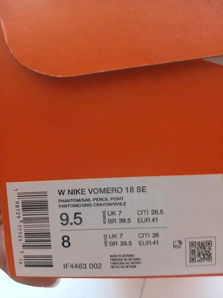 Used Nike Vomero 18 SE bike — image 8 of 9