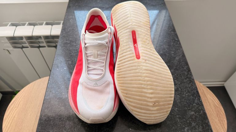 Tweedehands Adidas Hyperboost Edge 2026 bike — afbeelding 2 van 3