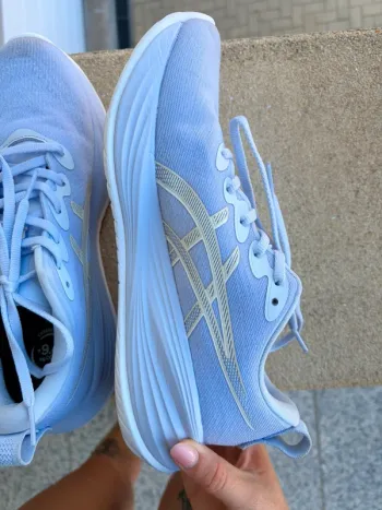 Used Asics Gel-Cumulus 27 bike — image 3 of 10