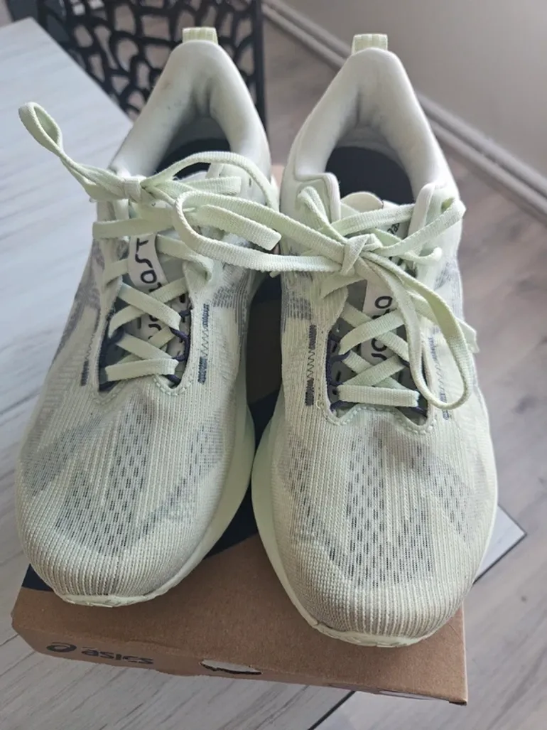 Asics Novablast 5 bike usato — immagine 2 di 7