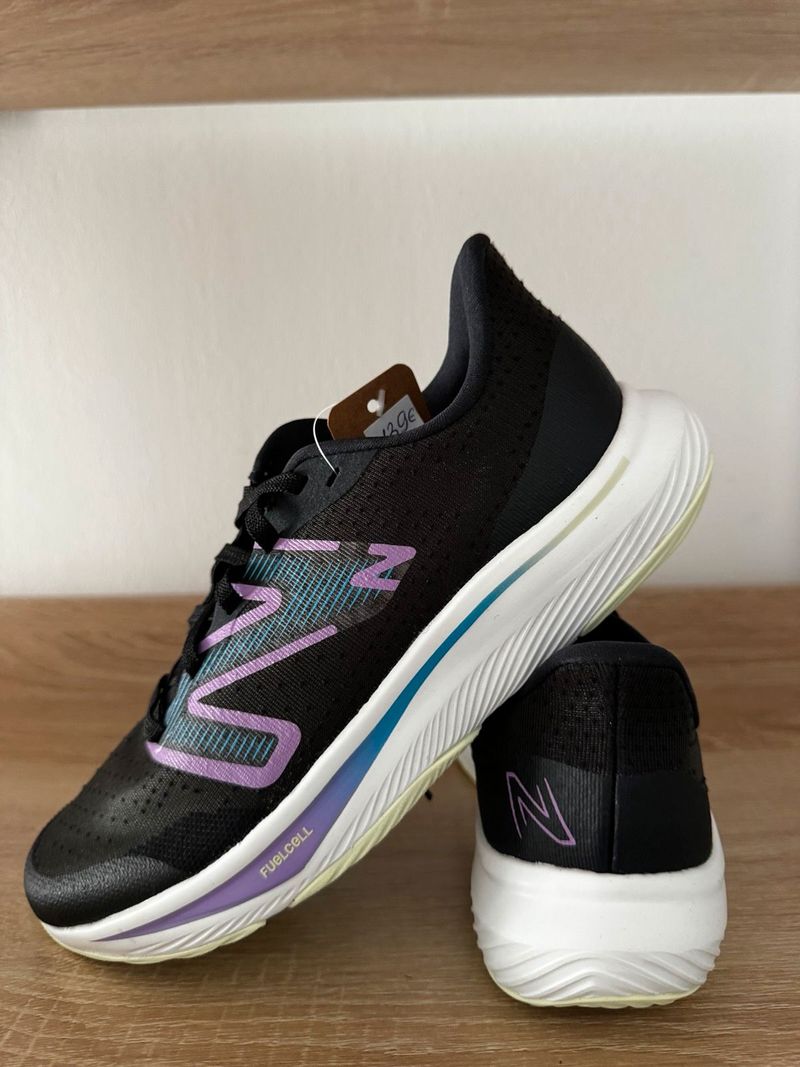 Použité New Balance FuelCell Rebel v3 Running Shoes