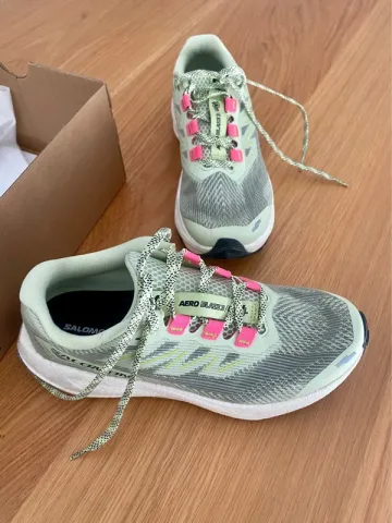 Used Salomon Aero Blaze 3 Running Shoes