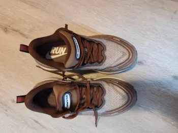 Used Nike Vomero Plus bike — image 4 of 4