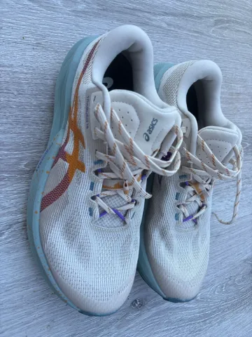 Used Asics Trabuco 14 Running Shoes