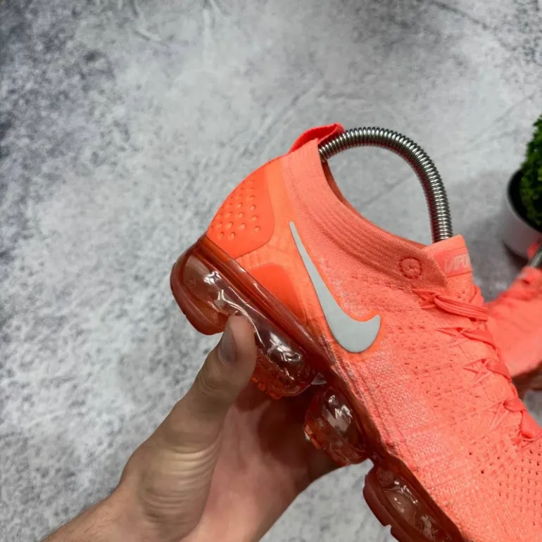 Used Nike Air Vapor Max bike — image 3 of 14