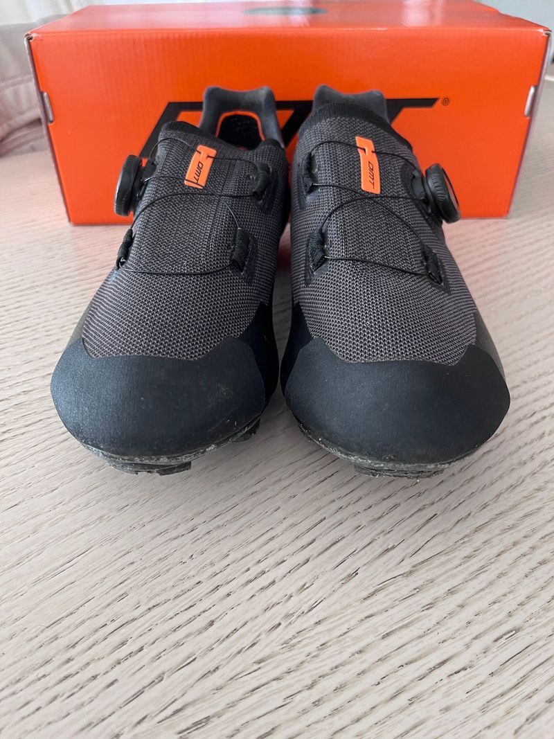 Used Dmt KM30 Cycling Shoes
