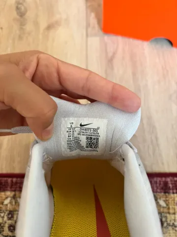 Used Nike Running Shoes bike — image 4 of 5
