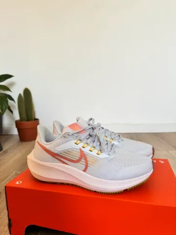 Used Nike Running Shoes Running Shoes