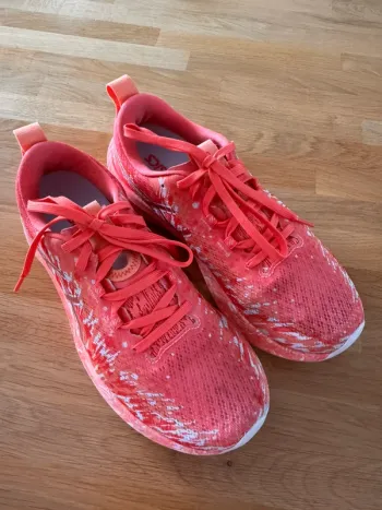 Asics Noosa Tri 16 bike usato — immagine 1 di 5
