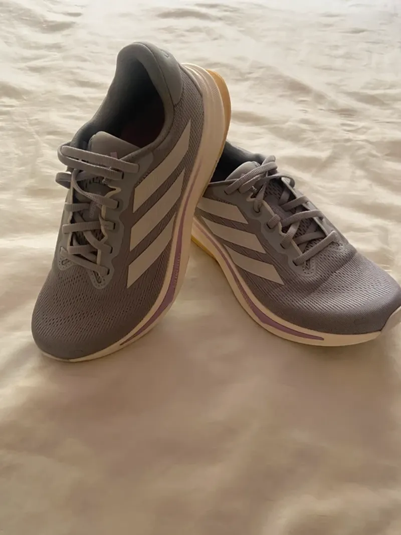 Używany Supernova 2 Running Shoes