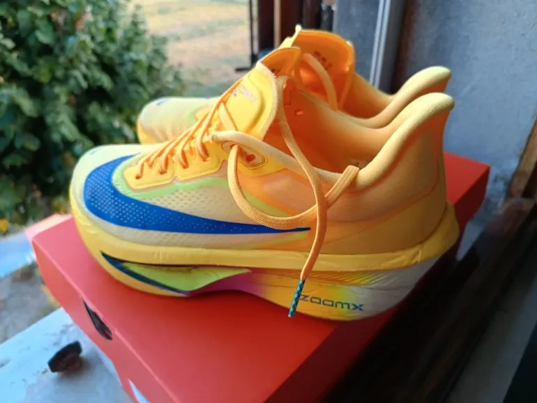 Used Nike Zoom Fly 6 bike — image 2 of 7