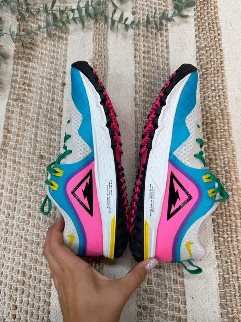 Used Nike Air Zoom Wildhorse 5 bike — image 10 of 13
