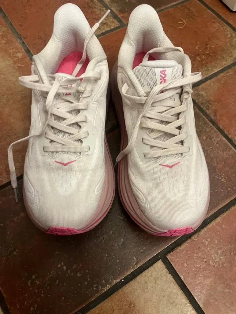 Used Hoka Clifton 10 bike — image 9 of 11