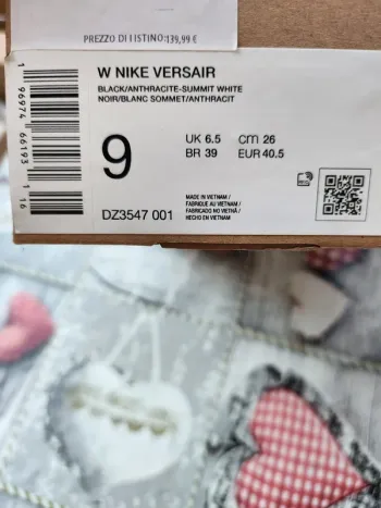 Used Nike Sneakers bike — image 10 of 10
