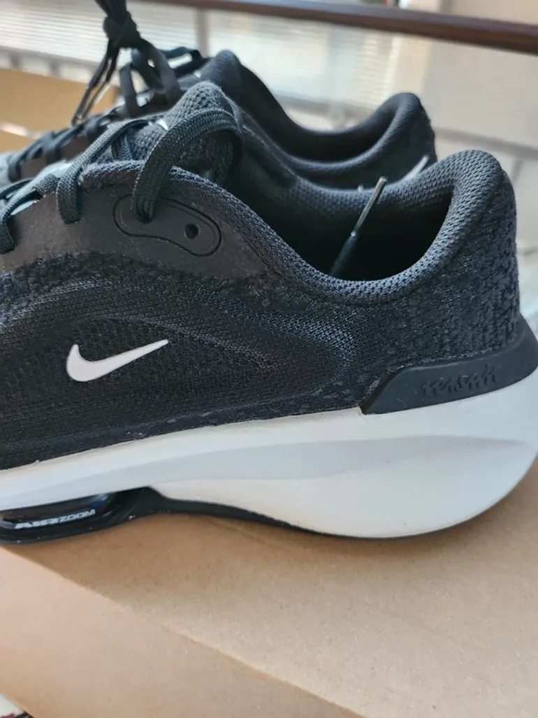 Used Nike Sneakers bike — image 2 of 10