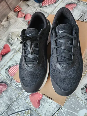 Used Nike Sneakers bike — image 5 of 10