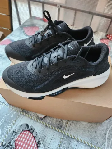 Used Nike Sneakers Running Shoes