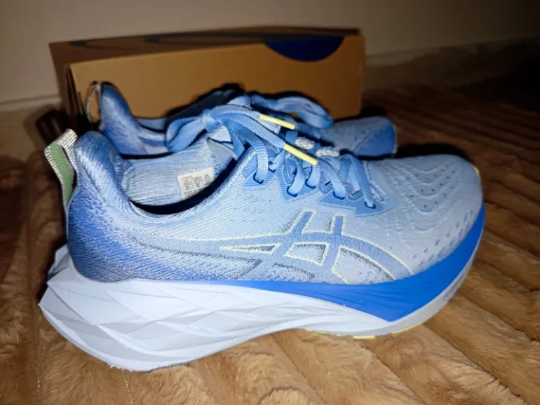 Gebrauchtes Asics Novablast 4 bike — Bild 11 von 13
