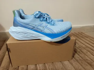 Asics Novablast 4 Running Shoes usato