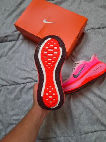 Hyper Nike Zoom Vomero Plus bike d'occasion — image 8 sur 8