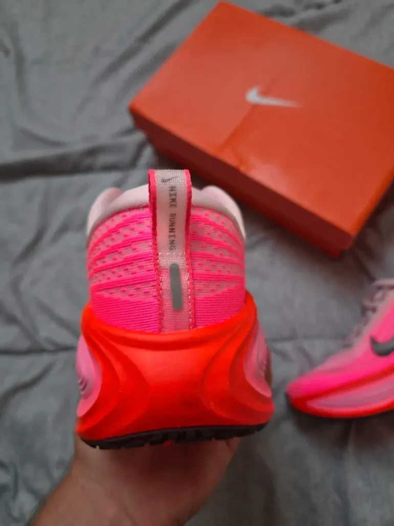 Hyper Nike Zoom Vomero Plus bike d'occasion — image 5 sur 8