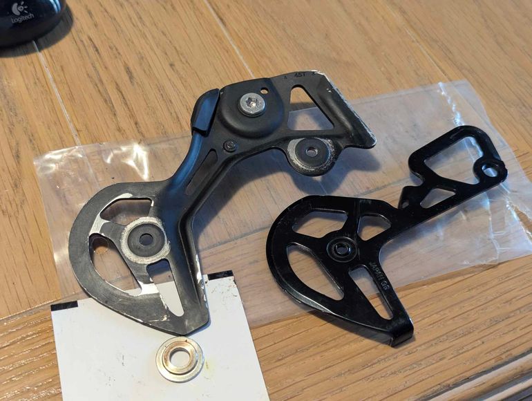 Used Shimano GRX RD-RX822 1x12v Cage Plate bike — image 3 of 3
