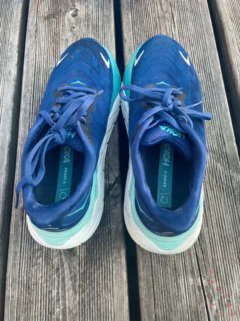 Used Hoka Running Shoes 36 2/3 bike — image 3 of 4