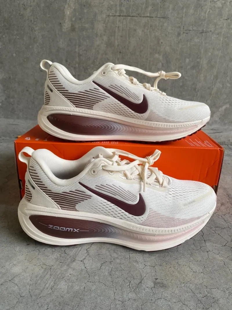 Used Pegasus Vomero 18 Running Shoes