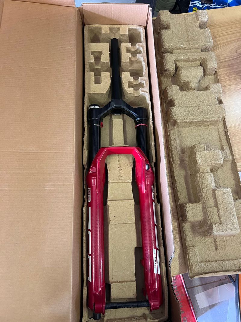 Used RockShox ZEB Ultimate Flight Attendant 2025 Fork