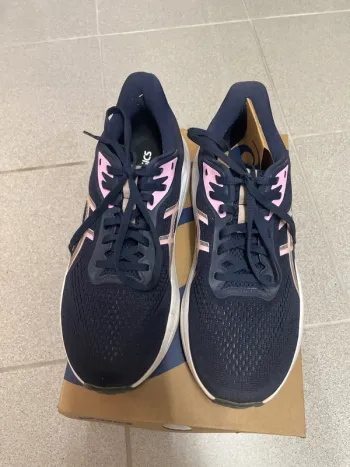 Używany Asics Gel-Pursue 11 bike — zdjęcie 1 z 4