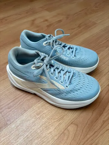 Used Brooks Ghost Max 3 Running Shoes