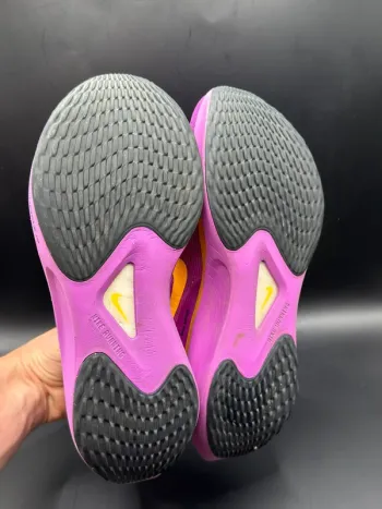 Used Nike Zoom Fly 5 bike — image 8 of 9