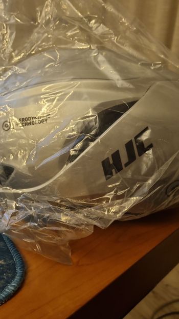 MET Casco Helmet 2025 bike d'occasion — image 2 sur 4
