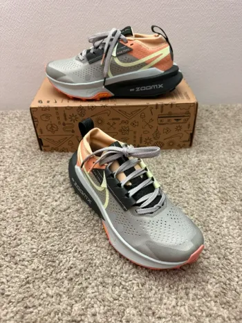 Used Nike ZoomX Zegama Trail bike — image 5 of 7