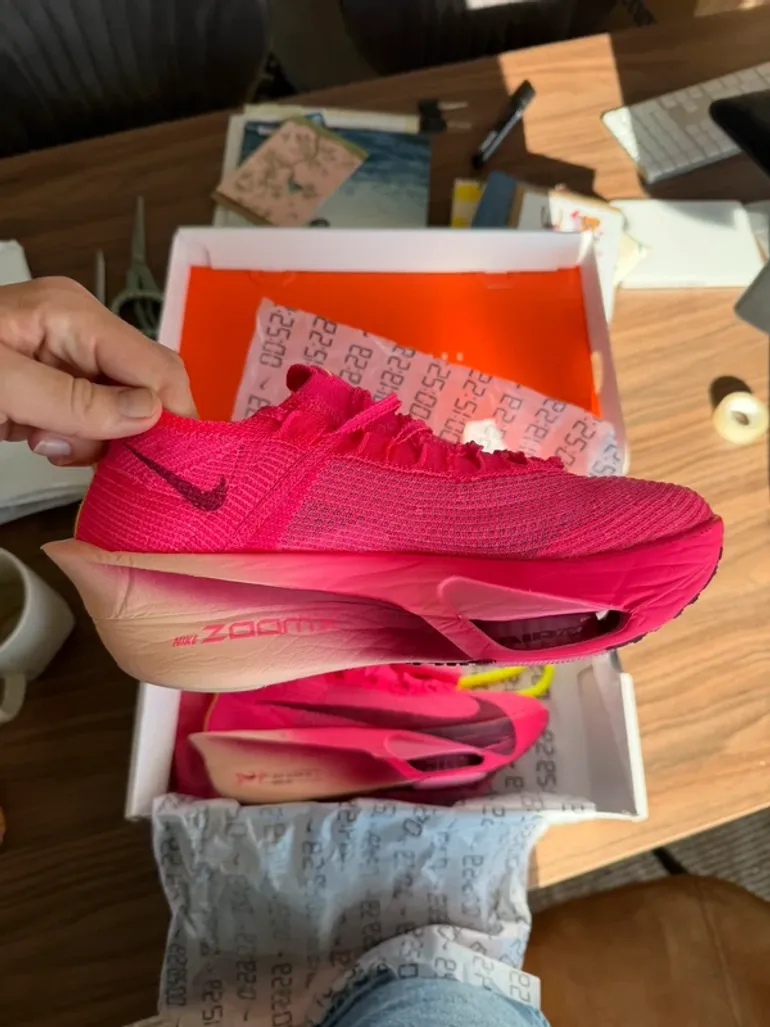 Used Nike Air Zoom Alphafly Next% 3 bike — image 2 of 11