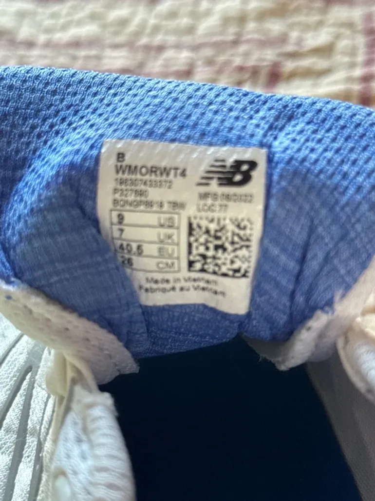 Used New Balance Fresh Foam bike — image 4 of 9