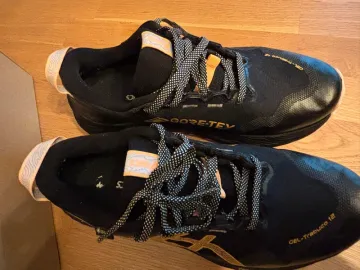 Used Asics Running Shoes bike — image 10 of 15