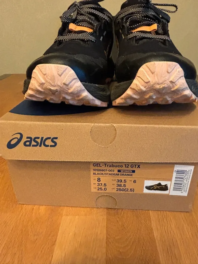 Used Asics Running Shoes bike — image 15 of 15