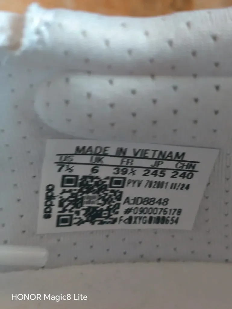 Used Adidas Ultraboost 5 bike — image 7 of 9
