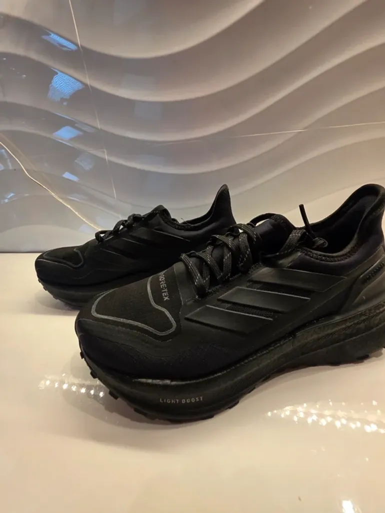 Used Adidas Ultraboost 5 GTX bike — image 2 of 10