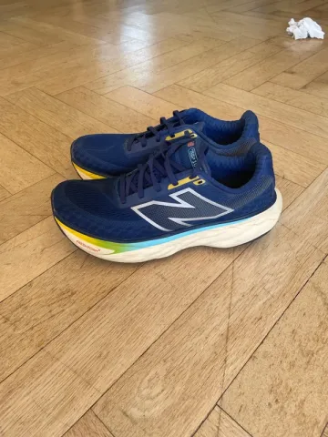 New Balance Fresh Foam X 1080 v14 bike d'occasion — image 1 sur 5