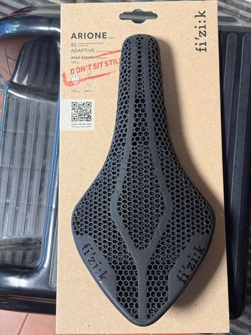 Used Fizik Vento Arione R1 Adaptive 2026 Saddles & Seatposts