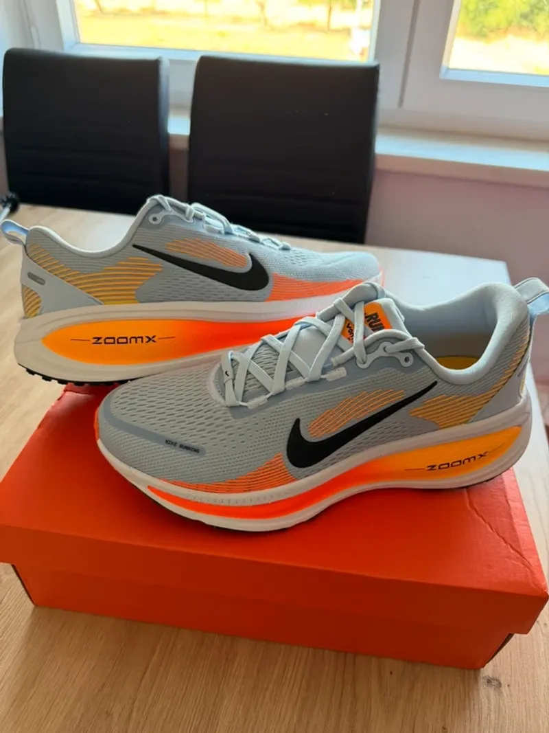 Used Orange Vomero 18 Running Shoes