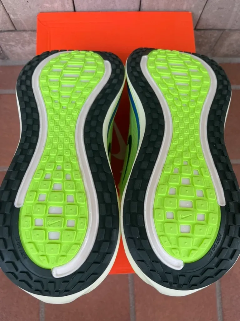 Nike Vomero Plus bike d'occasion — image 6 sur 7