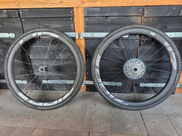 Brugt Zipp 303 Firecrest Tubeless Disc-brake Wheelset 2024 Wheels