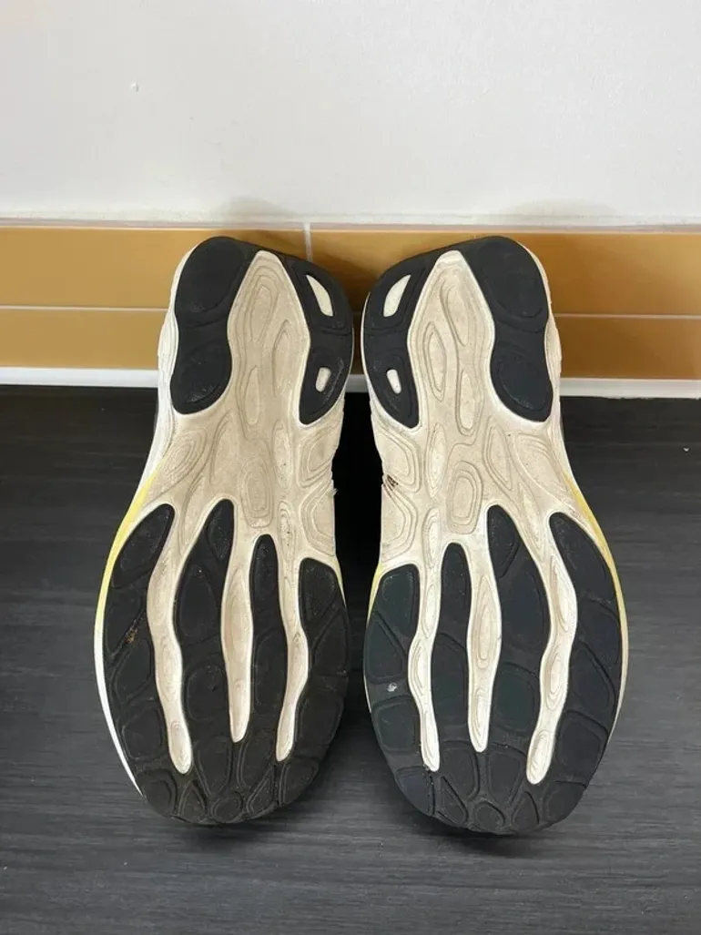 Used New Balance Fresh Foam x880 v15 bike — image 5 of 13