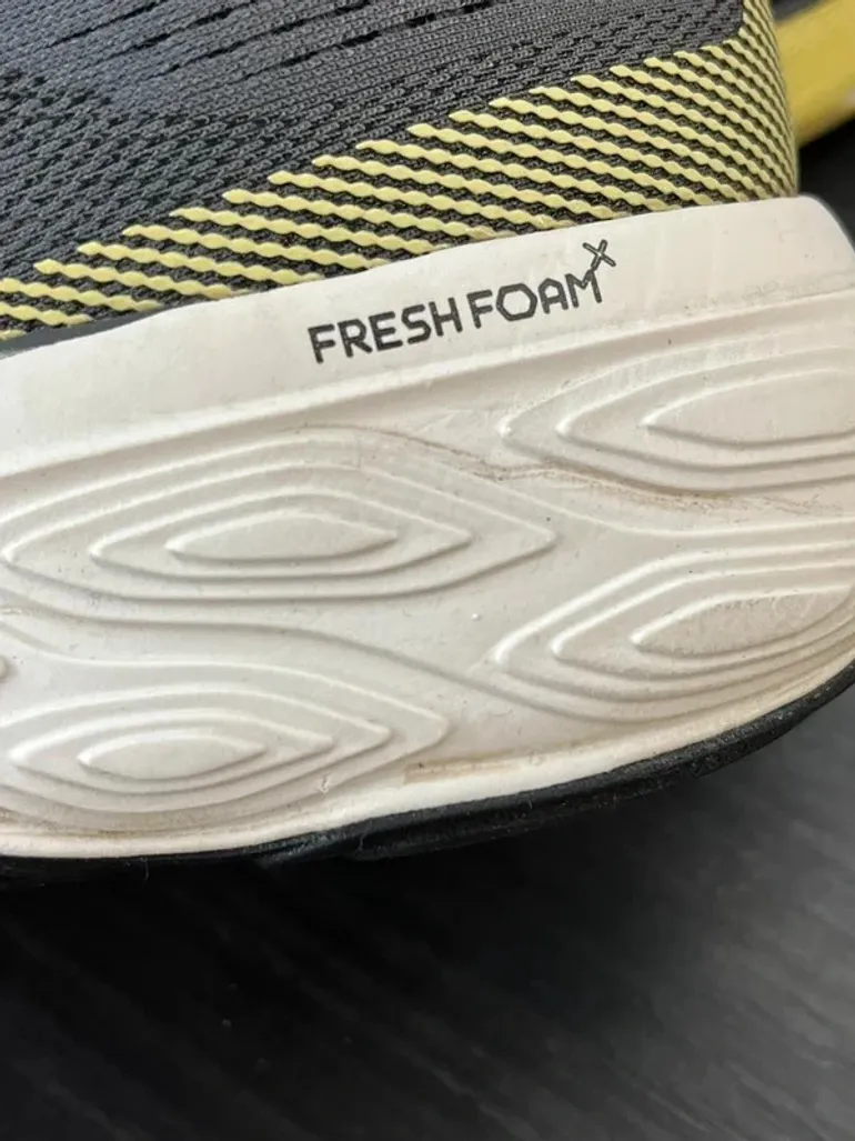 Used New Balance Fresh Foam x880 v15 bike — image 13 of 13