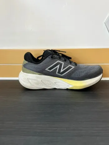 Used New Balance Fresh Foam x880 v15 bike — image 10 of 13